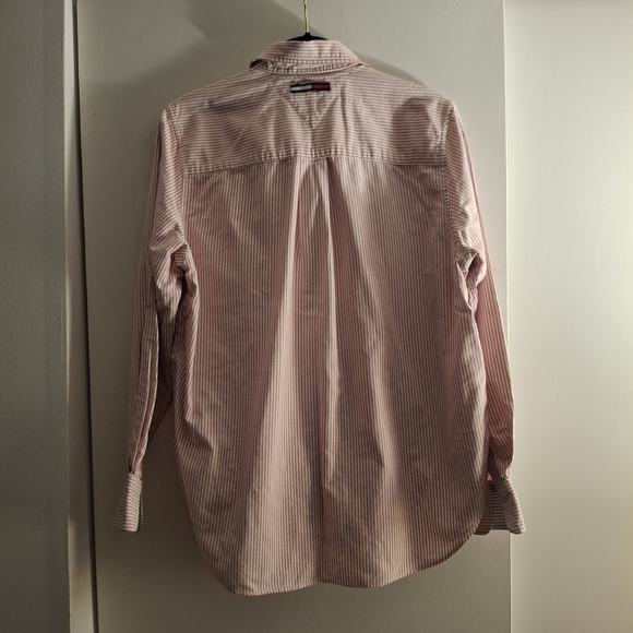 Tommy Hilfiger Women's Light Pink Striped Button Down Long Sleeve Shirt - Picture 2 of 8